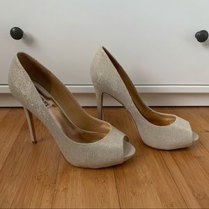 Badgley Mischka Kassidy II Peep Toe Platform Pumps